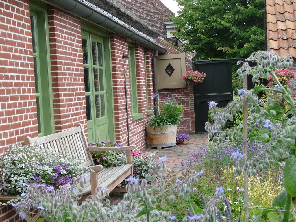Landgoedlogies Pabema Bed & Breakfast Zuidhorn Exterior photo